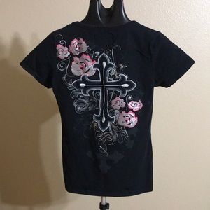 High end western T shirt w/crosses and flowers
